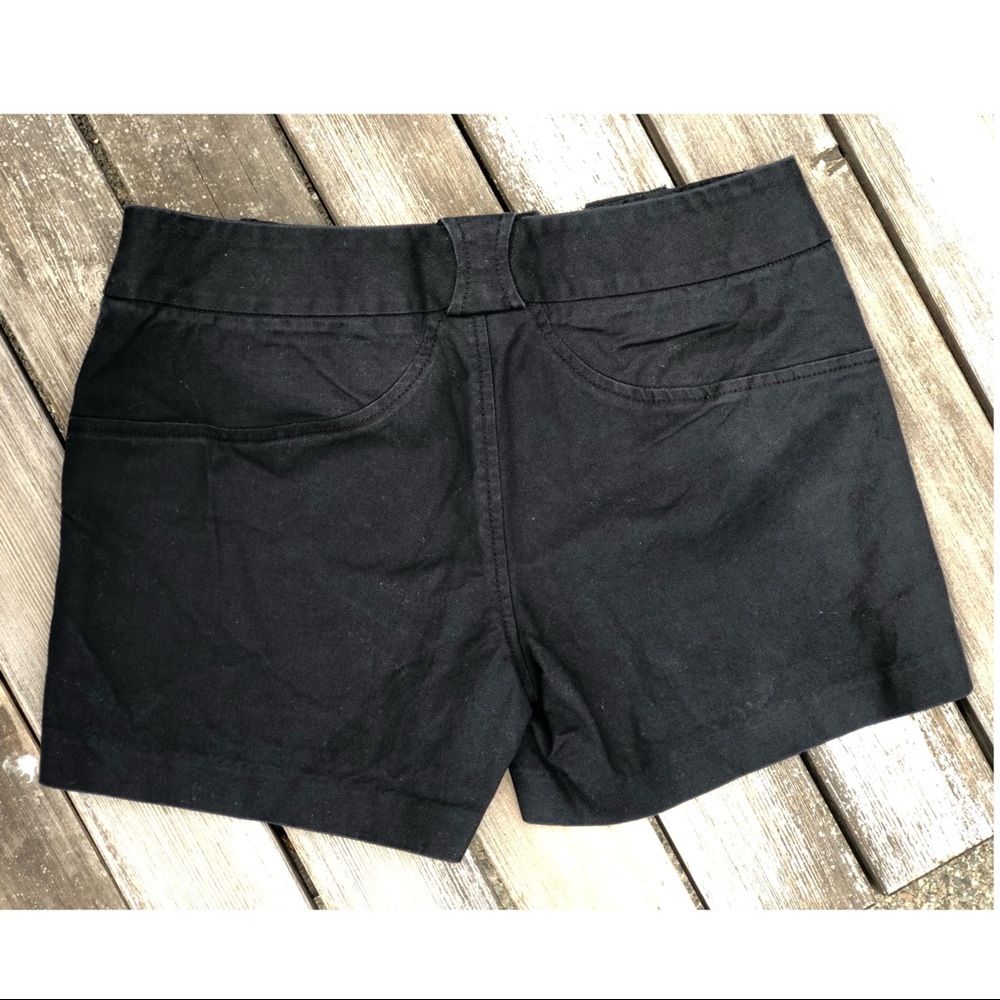Express stretch shorts - Picture 2 of 3